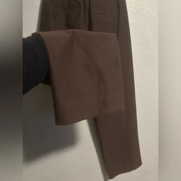 Lululemon Utilitech Relaxed-Fit Mid-Rise Trouser - Picture 16 of 16